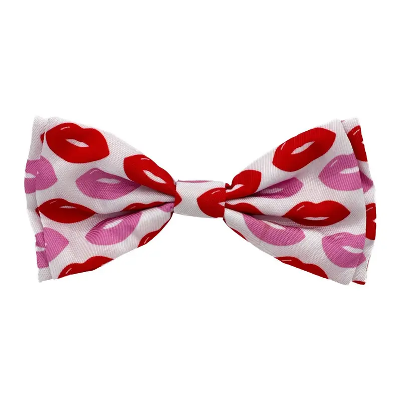Huxley & Kent Kiss Kiss Bow Tie Small